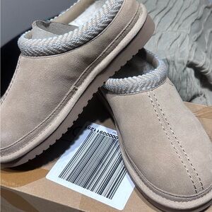 Women’s NIB Koolaburra Burree Slip on size 5